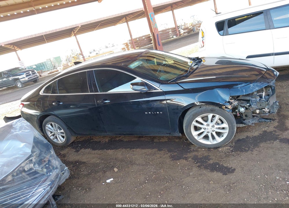2018 CHEVROLET MALIBU LT VIN: 1G1ZD5ST5JF229913