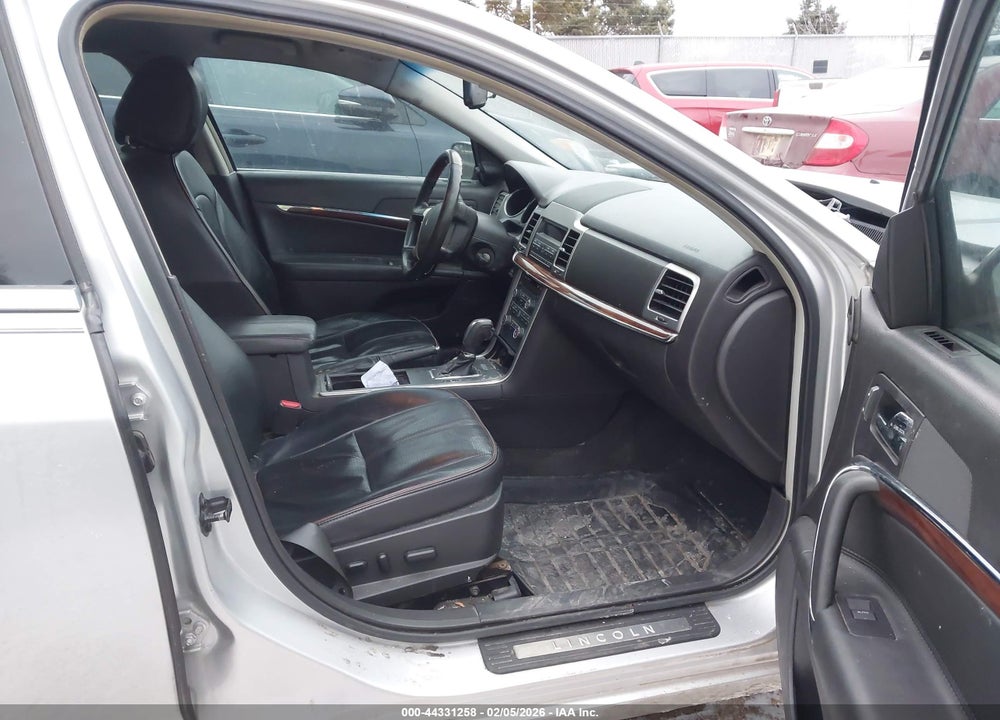 2011 LINCOLN MKZ VIN: 3LNHL2GC4BR772358