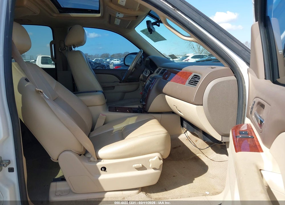 2012 CHEVROLET SUBURBAN 1500 LT VIN: 1GNSCJE05CR200653