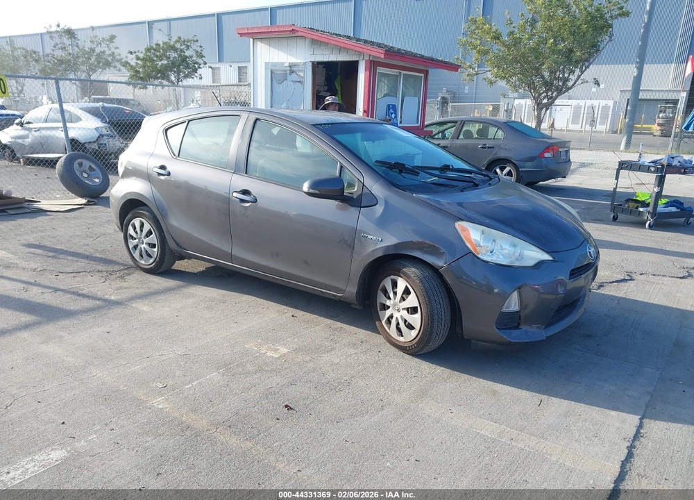 2013 TOYOTA PRIUS C ONE VIN: JTDKDTB35D1528283