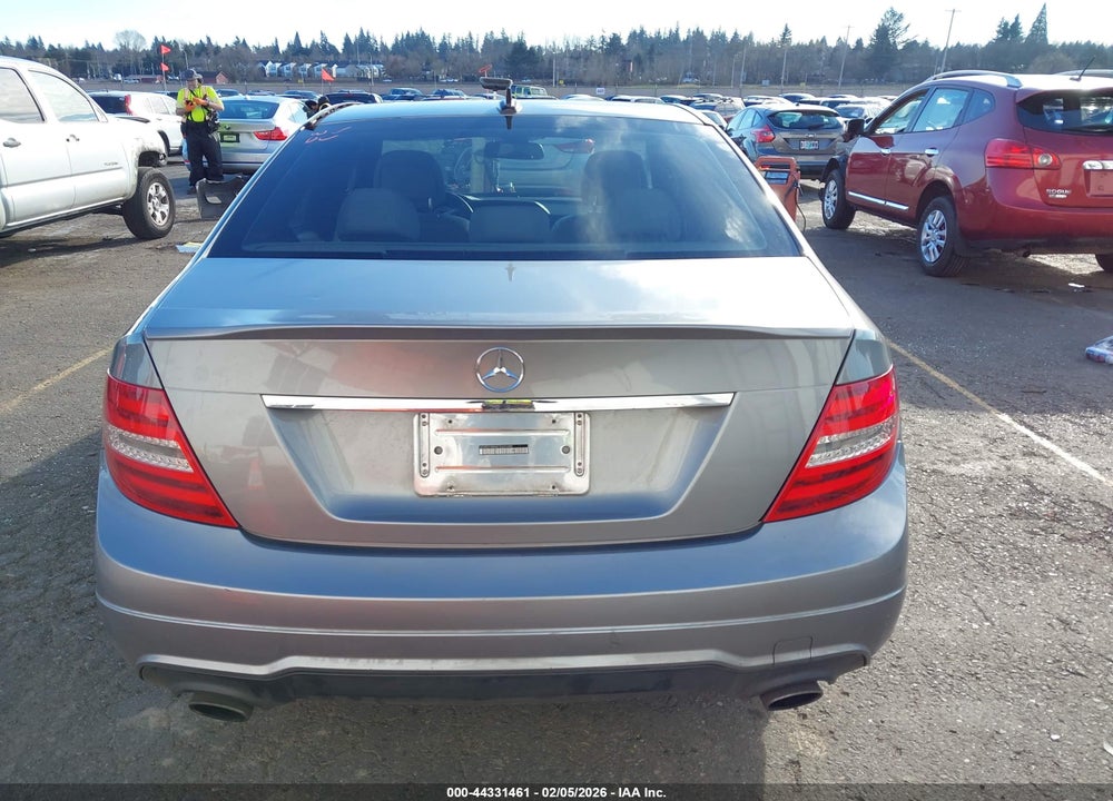 2012 MERCEDES-BENZ C 300 LUXURY 4MATIC/SPORT 4MATIC VIN: WDDGF8BB8CR205288