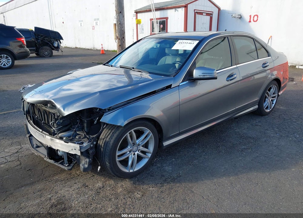 2012 MERCEDES-BENZ C 300 LUXURY 4MATIC/SPORT 4MATIC VIN: WDDGF8BB8CR205288