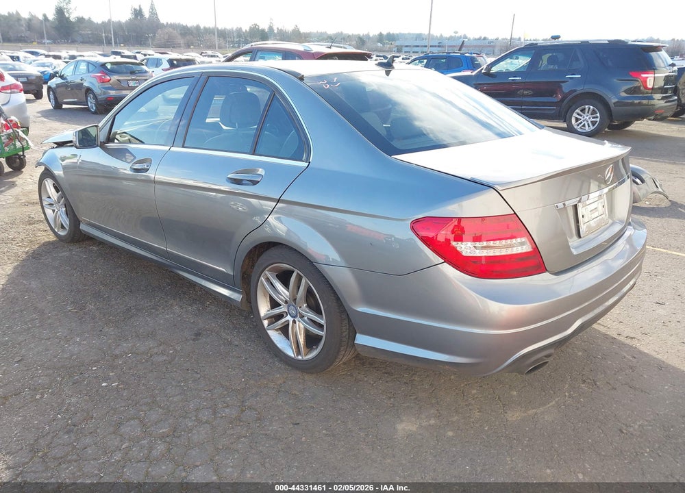 2012 MERCEDES-BENZ C 300 LUXURY 4MATIC/SPORT 4MATIC VIN: WDDGF8BB8CR205288