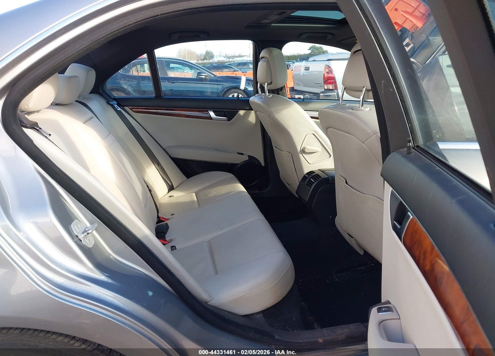 2012 MERCEDES-BENZ C 300 LUXURY 4MATIC/SPORT 4MATIC VIN: WDDGF8BB8CR205288