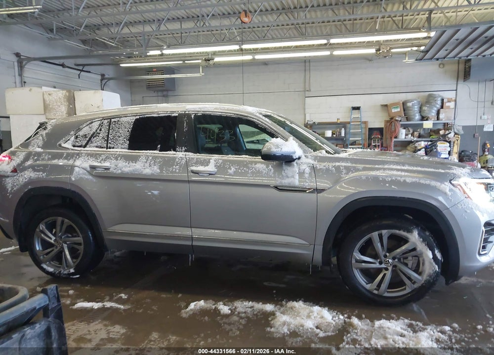 2024 VOLKSWAGEN ATLAS CROSS SPORT 2.0T SEL R-LINE VIN: 1V2AE2CA7RC260184