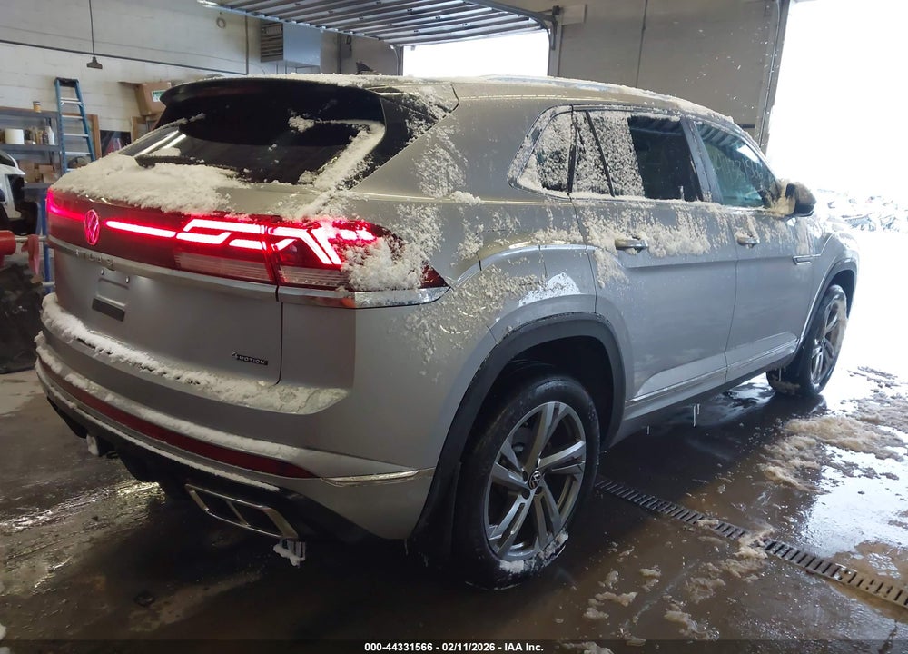 2024 VOLKSWAGEN ATLAS CROSS SPORT 2.0T SEL R-LINE VIN: 1V2AE2CA7RC260184