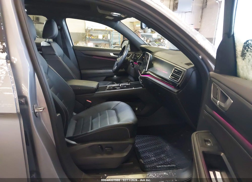 2024 VOLKSWAGEN ATLAS CROSS SPORT 2.0T SEL R-LINE VIN: 1V2AE2CA7RC260184