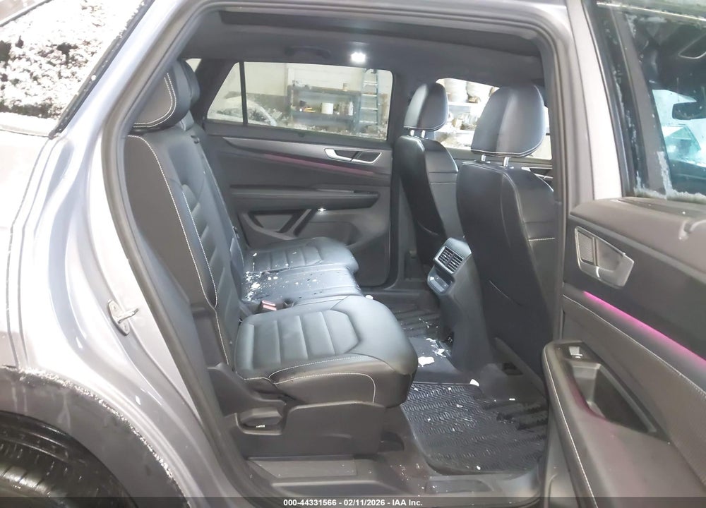 2024 VOLKSWAGEN ATLAS CROSS SPORT 2.0T SEL R-LINE VIN: 1V2AE2CA7RC260184