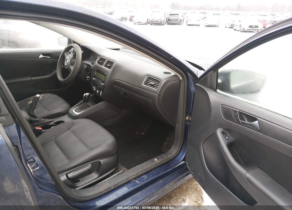 2011 VOLKSWAGEN JETTA 2.5L SE VIN: 3VWDX7AJ6BM320806