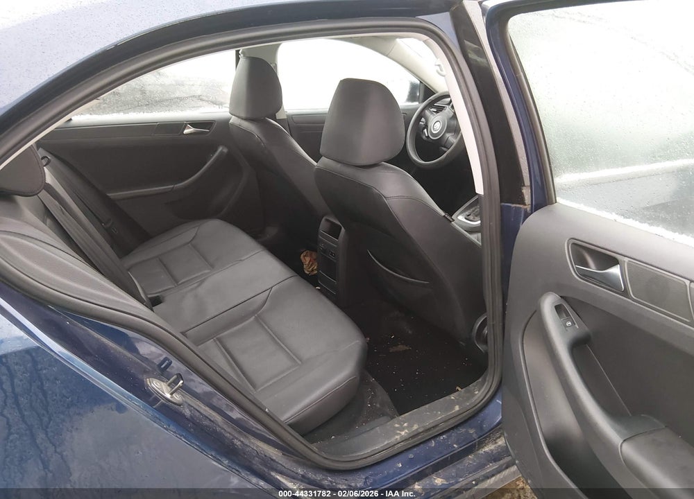 2011 VOLKSWAGEN JETTA 2.5L SE VIN: 3VWDX7AJ6BM320806