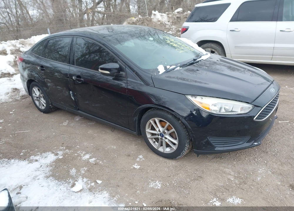 2016 FORD FOCUS SE VIN: 1FADP3F21GL272398