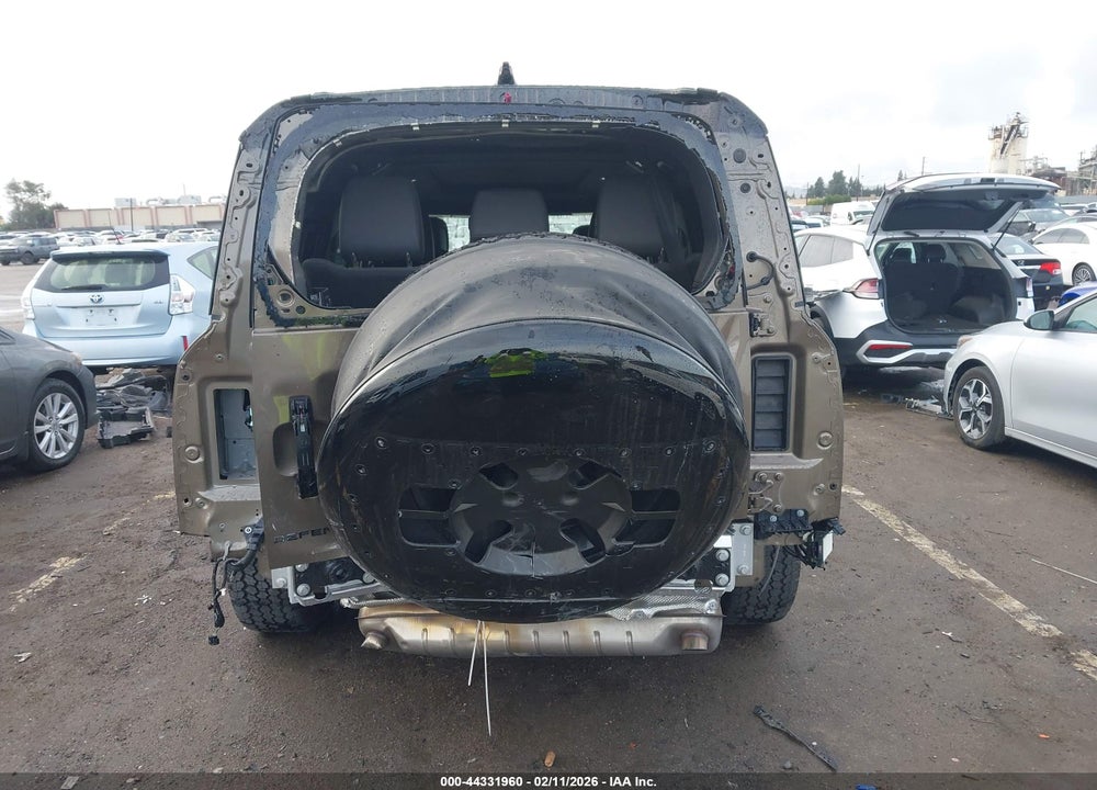 2025 LAND ROVER DEFENDER 130 P300 S VIN: SALEJFFU7S2453063