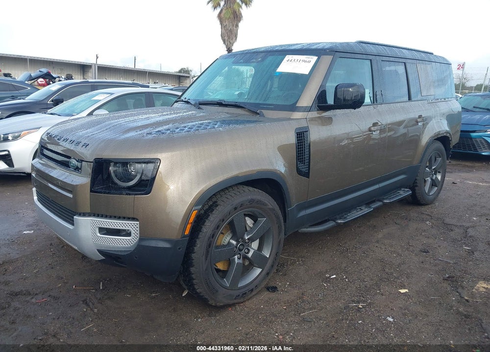 2025 LAND ROVER DEFENDER 130 P300 S VIN: SALEJFFU7S2453063