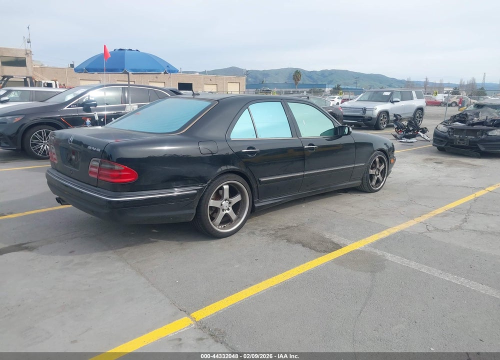 2000 MERCEDES-BENZ E 55 AMG VIN: WDBJF74J7YB037902
