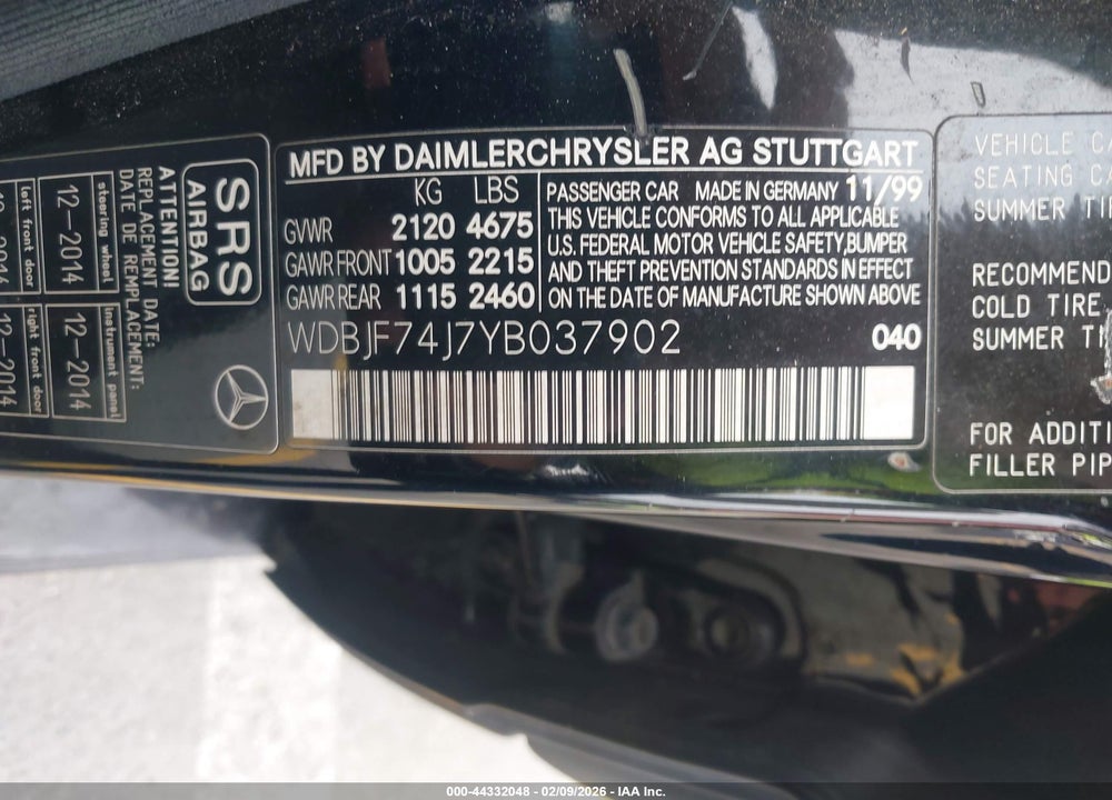 2000 MERCEDES-BENZ E 55 AMG VIN: WDBJF74J7YB037902