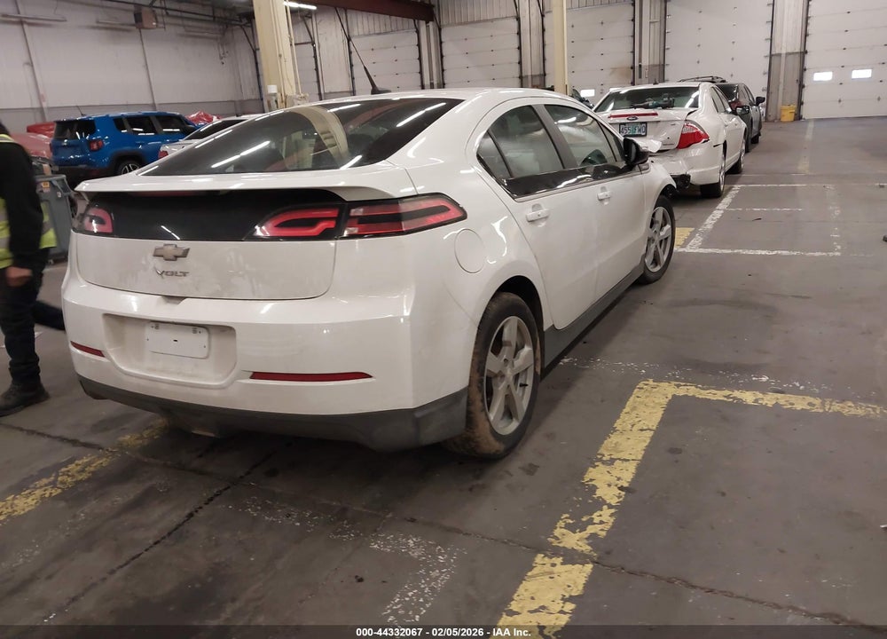 2013 CHEVROLET VOLT VIN: 1G1RE6E47DU140545