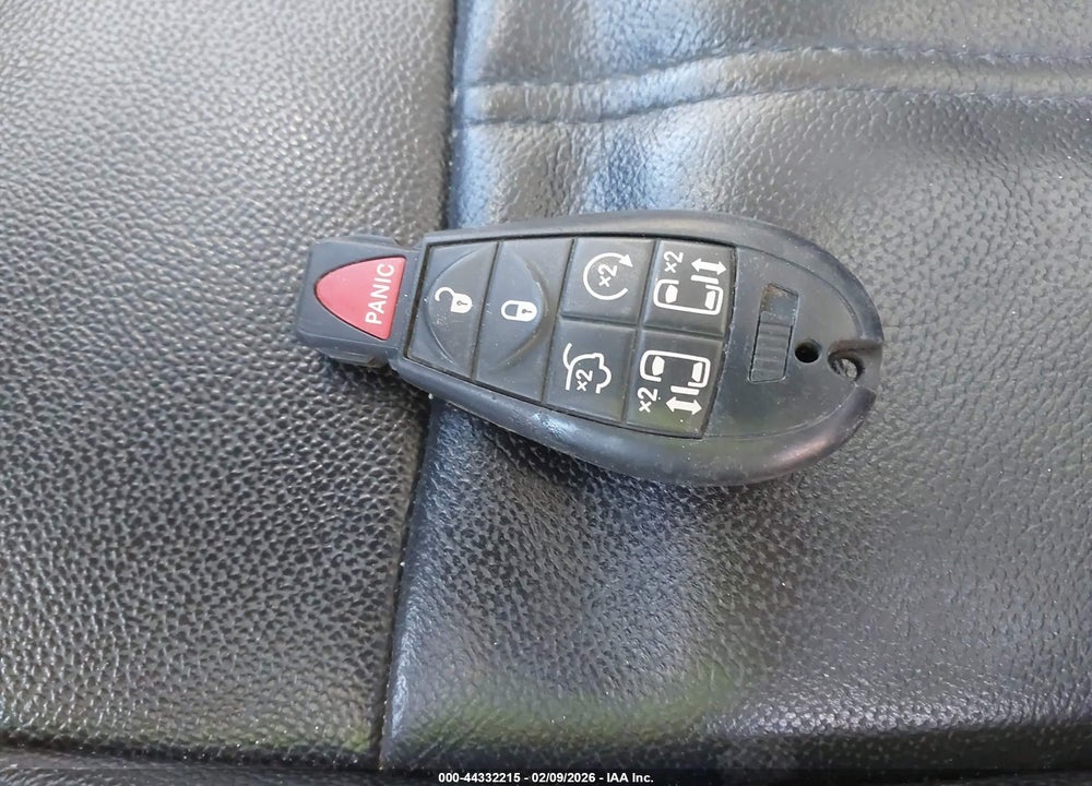 2014 CHRYSLER TOWN & COUNTRY TOURING VIN: 2C4RC1BG9ER437412