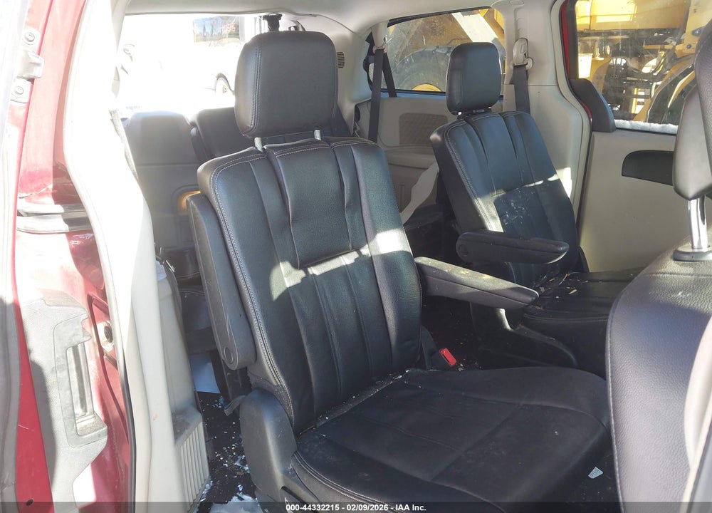 2014 CHRYSLER TOWN & COUNTRY TOURING VIN: 2C4RC1BG9ER437412