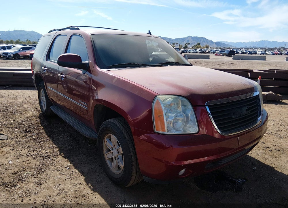 2011 GMC YUKON SLE VIN: 1GKS1AE0XBR135056