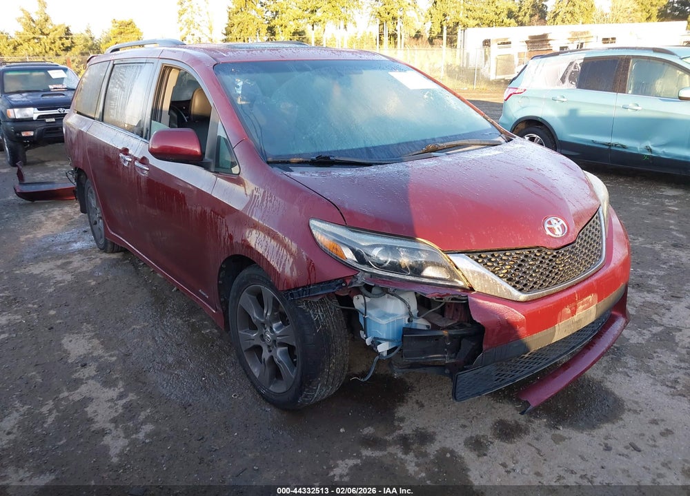 2016 TOYOTA SIENNA SE 8 PASSENGER VIN: 5TDXK3DC1GS754823