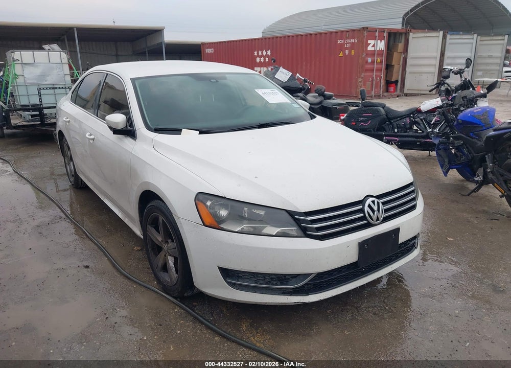 2013 VOLKSWAGEN PASSAT 2.5L SE VIN: 1VWBP7A35DC065014