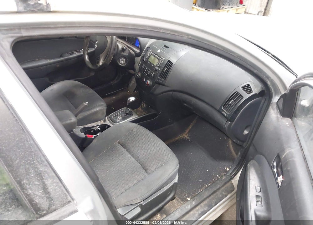 2009 HYUNDAI ELANTRA TOURING VIN: KMHDC86E09U035584