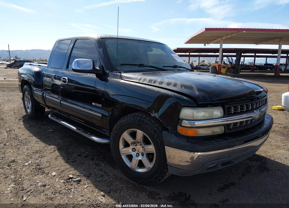 2000 CHEVROLET SILVERADO 1500 LS VIN: 2GCEC19T4Y1101218