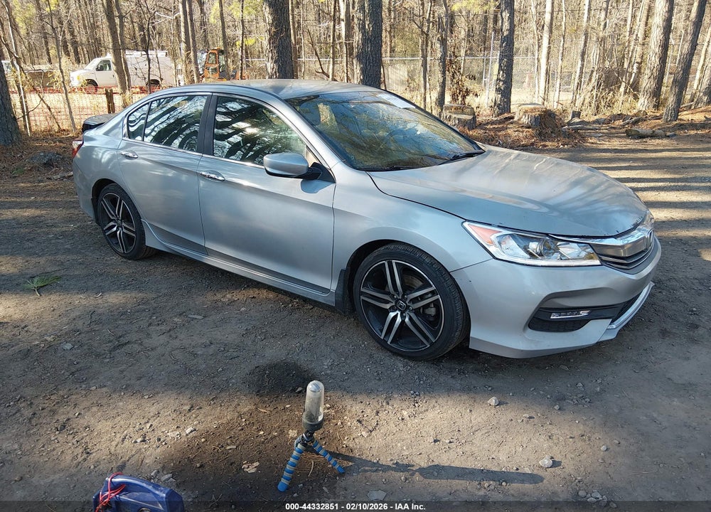 2017 HONDA ACCORD VIN: 1HGCR2F56HA083054