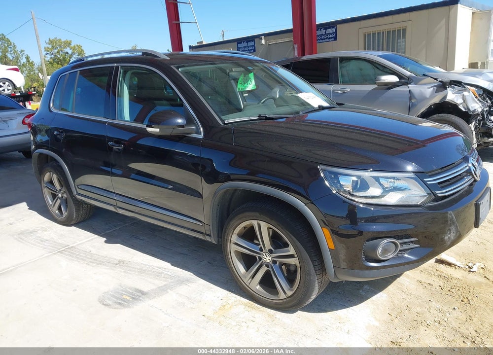 2017 VOLKSWAGEN TIGUAN 2.0T SPORT VIN: WVGUV7AX8HW504579