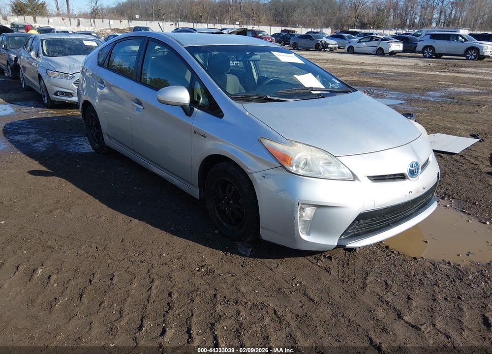 2013 TOYOTA PRIUS TWO VIN: JTDKN3DU8D5585007
