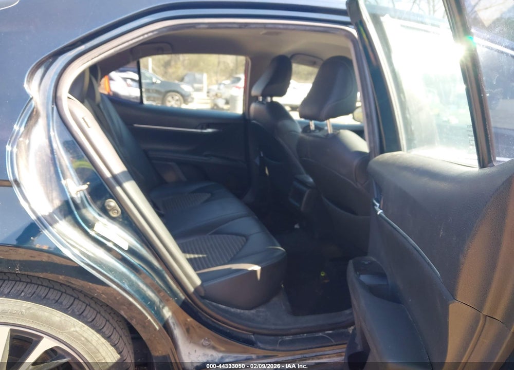 2018 TOYOTA CAMRY L/LE/XLE/SE/XSE VIN: 4T1B11HK5JU640387