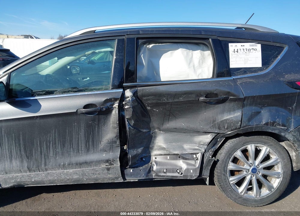 2018 FORD ESCAPE TITANIUM VIN: 1FMCU9J90JUA01707