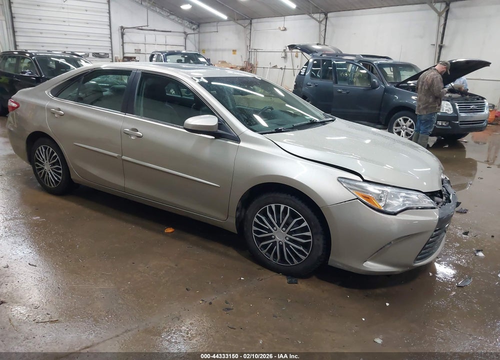 2015 TOYOTA CAMRY XLE VIN: 4T1BF1FK0FU942424