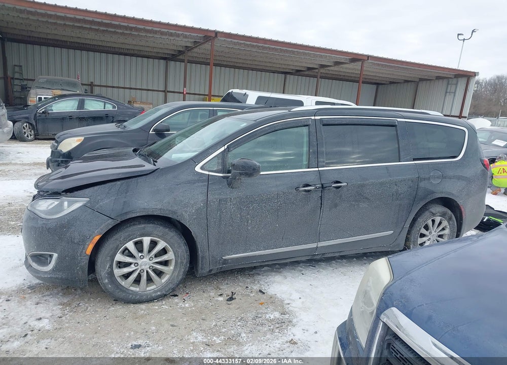 2018 CHRYSLER PACIFICA TOURING L PLUS VIN: 2C4RC1EG2JR292669