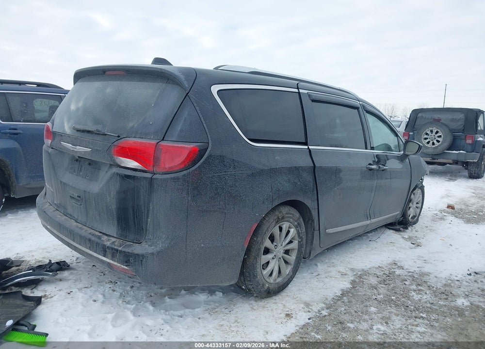 2018 CHRYSLER PACIFICA TOURING L PLUS VIN: 2C4RC1EG2JR292669
