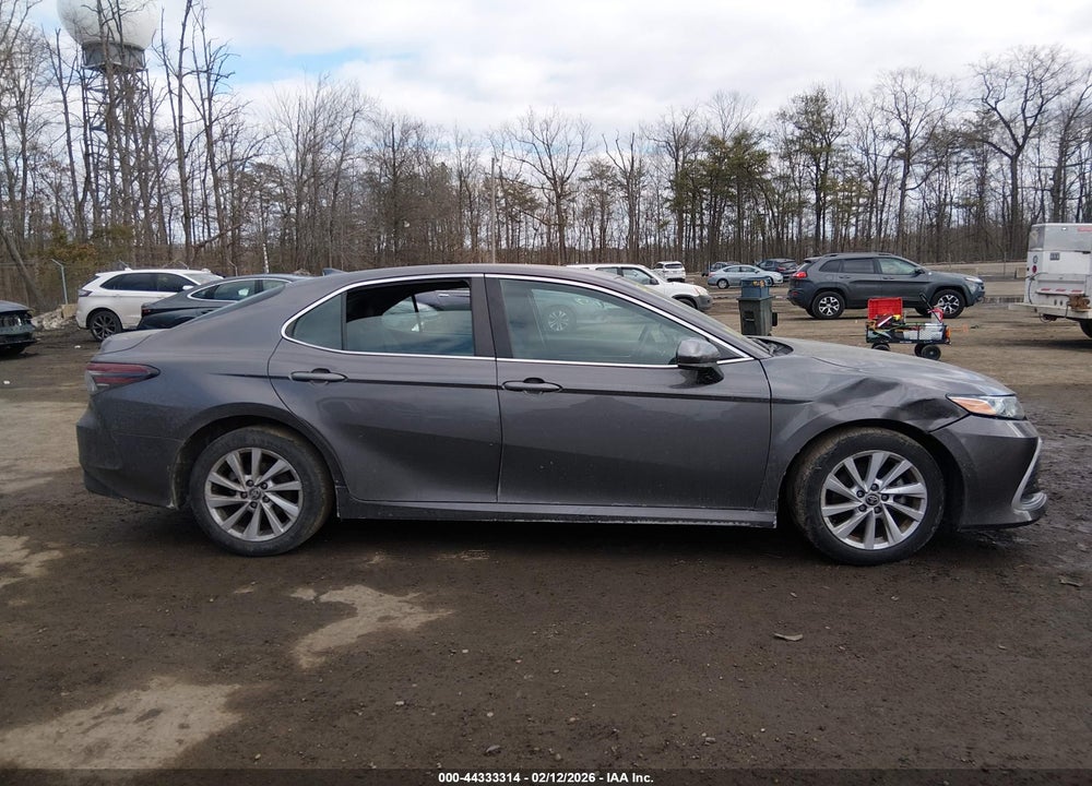 2022 TOYOTA CAMRY LE VIN: 4T1C11AK3NU670816
