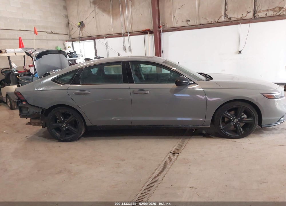 2024 HONDA ACCORD HYBRID SPORT-L VIN: 1HGCY2F71RA044099