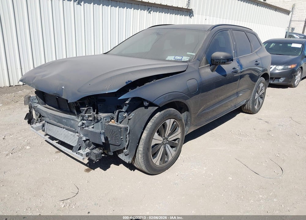 2024 VOLVO XC60 RECHARGE PLUG-IN HYBRID T8 CORE DARK THEME VIN: YV4H60DK6R1883426