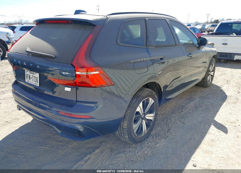2024 VOLVO XC60 RECHARGE PLUG-IN HYBRID T8 CORE DARK THEME VIN: YV4H60DK6R1883426