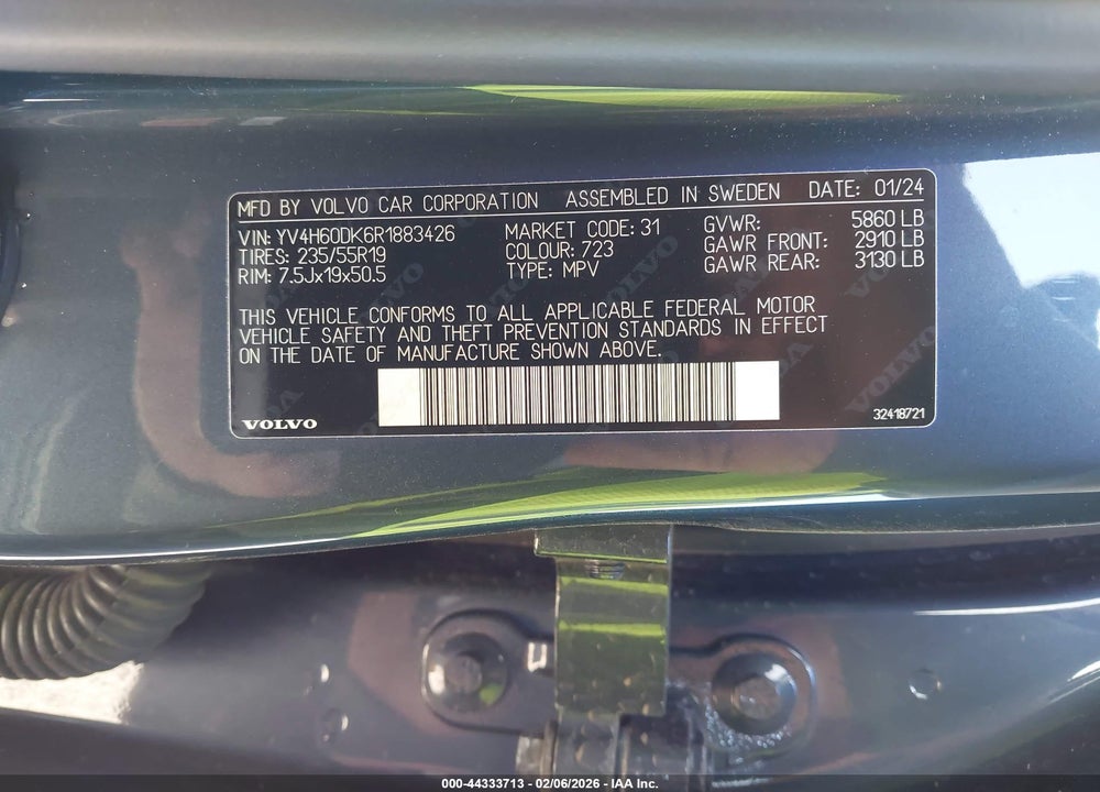 2024 VOLVO XC60 RECHARGE PLUG-IN HYBRID T8 CORE DARK THEME VIN: YV4H60DK6R1883426