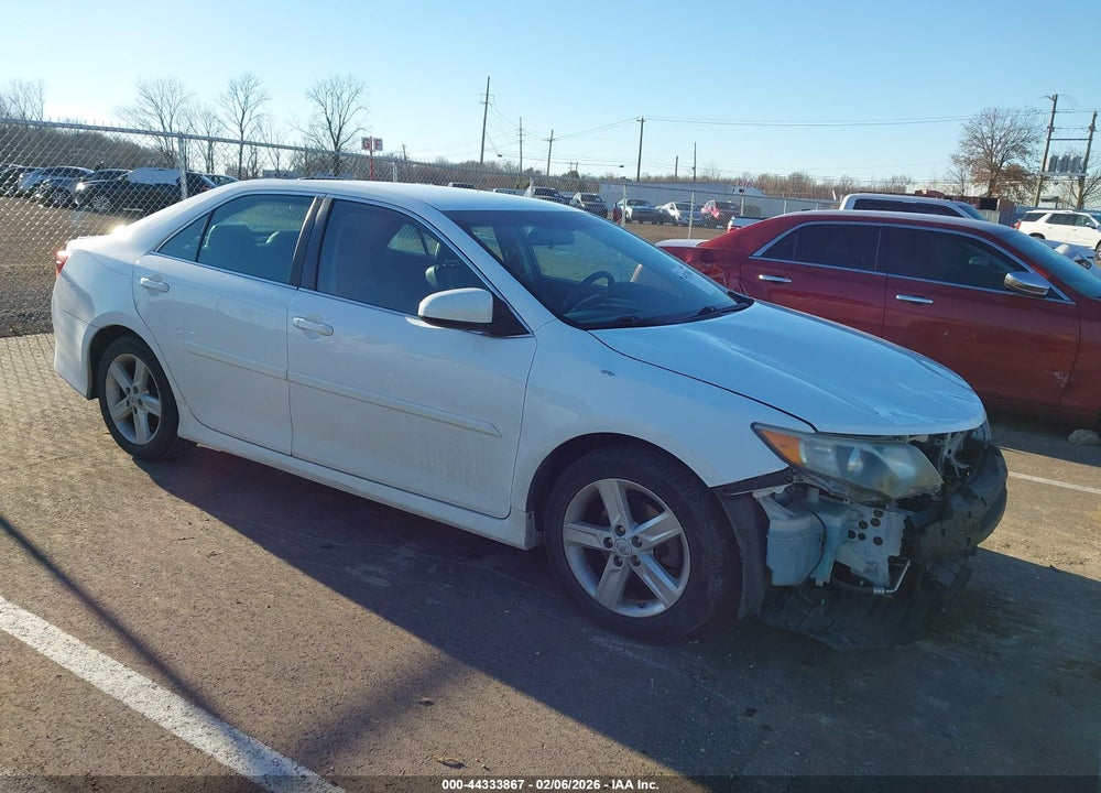 2013 TOYOTA CAMRY SE VIN: 4T1BF1FK8DU281013