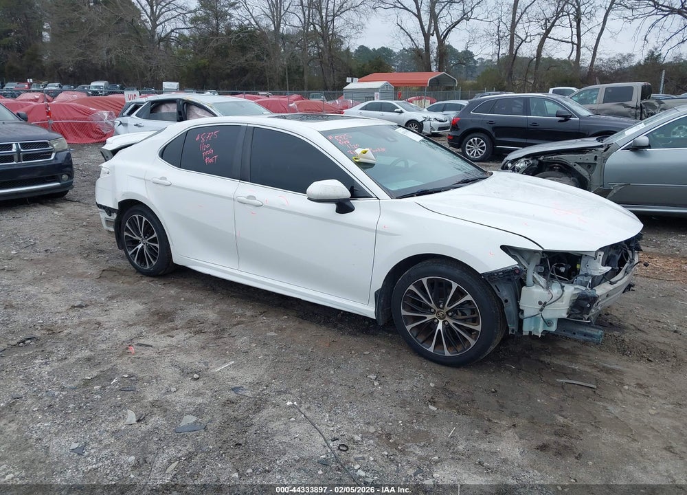 2018 TOYOTA CAMRY SE VIN: JTNB11HK1J3045400