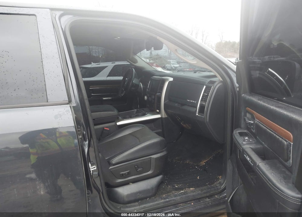 2016 RAM 1500 LAIE VIN: 1C6RR7VT0GS105958