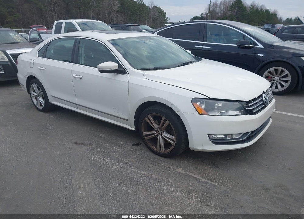 2014 VOLKSWAGEN PASSAT 1.8T SEL PREMIUM VIN: 1VWCT7A38EC081676