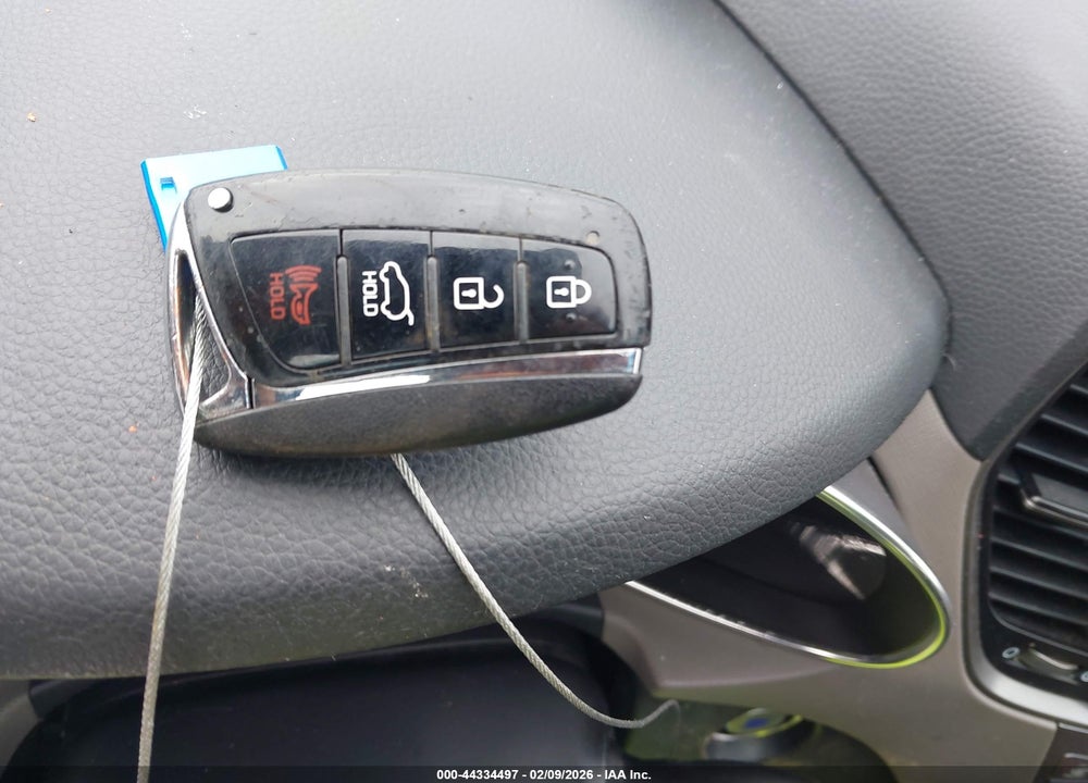 2017 HYUNDAI SANTA FE SPORT 2.4L VIN: 5XYZUDLB6HG418181