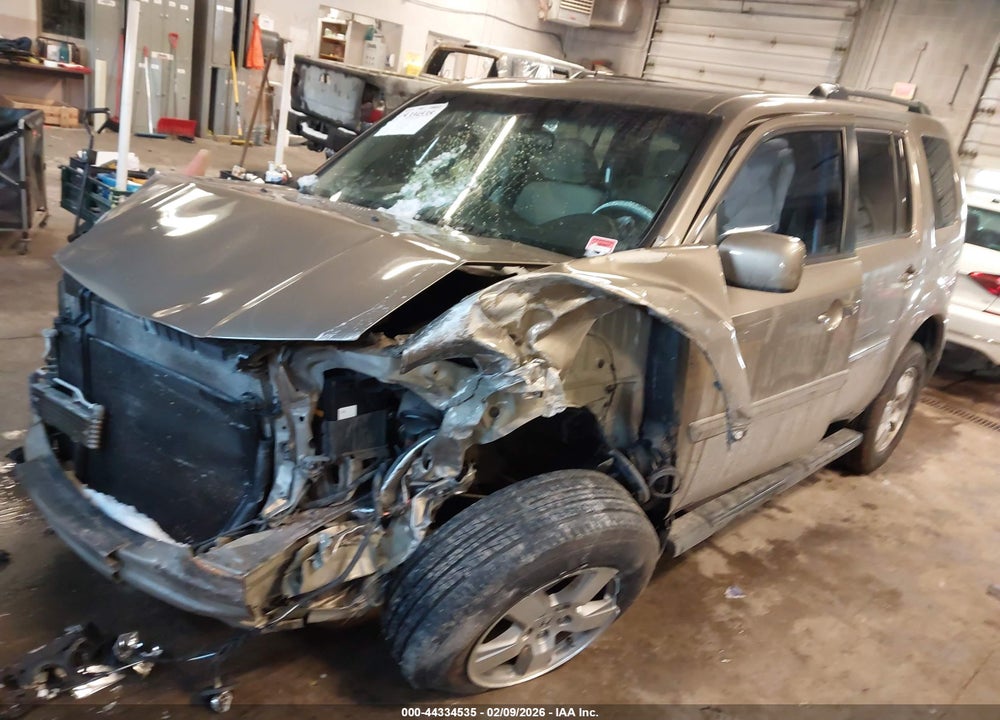 2011 HONDA PILOT EX VIN: 5FNYF3H4XBB037992