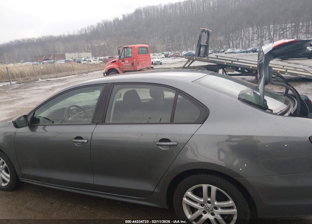 2018 VOLKSWAGEN JETTA 1.4T S VIN: 3VW2B7AJXJM260887