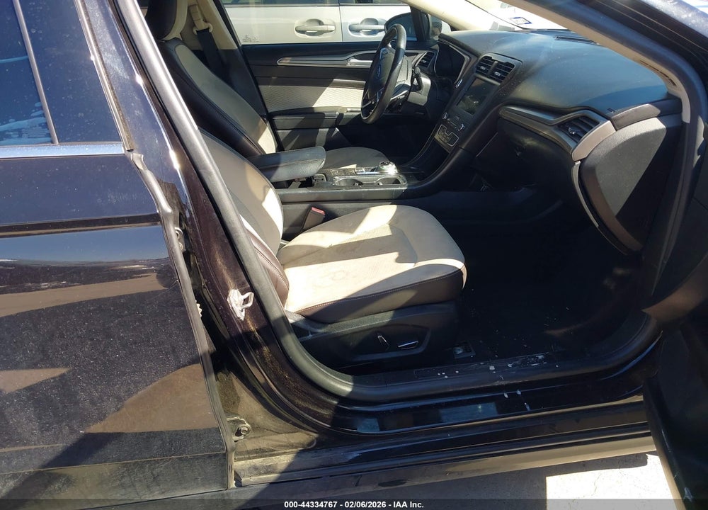 2019 FORD FUSION SE VIN: 3FA6P0HD5KR132953