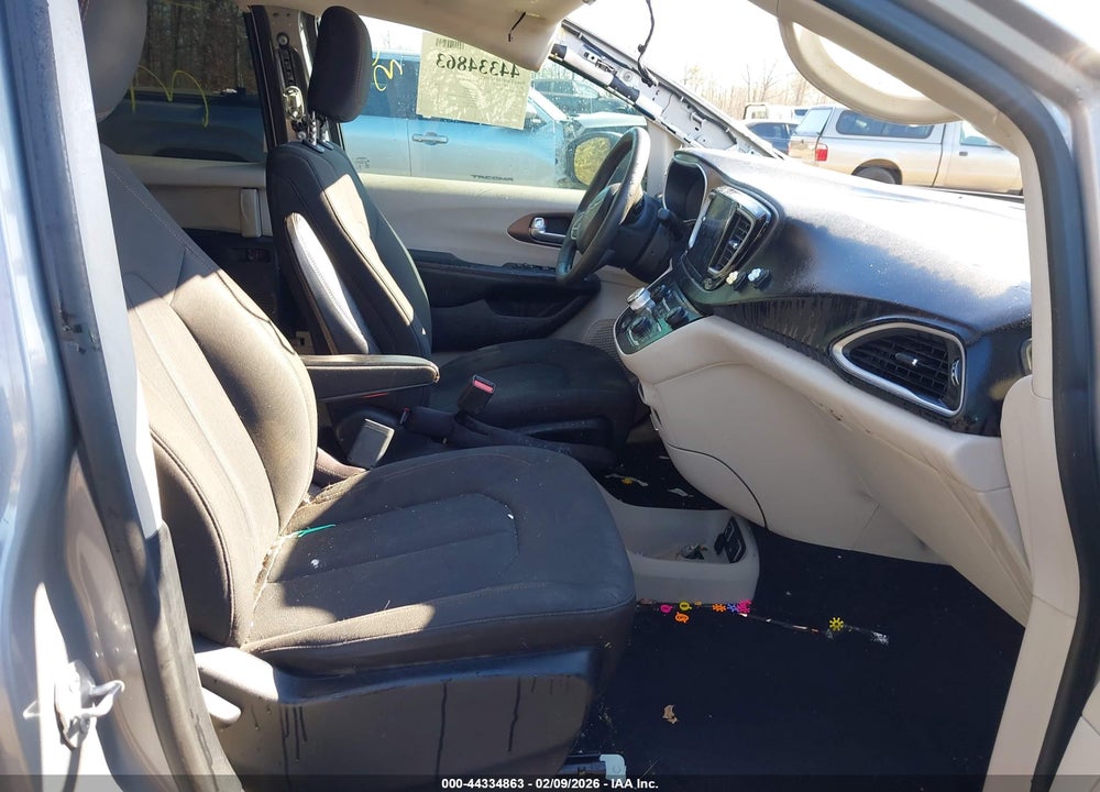 2017 CHRYSLER PACIFICA TOURING VIN: 2C4RC1DG9HR516533