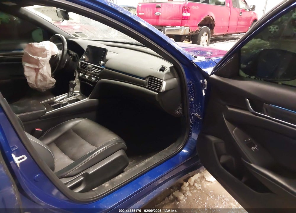 2018 HONDA ACCORD SPORT VIN: 1HGCV1F32JA074586